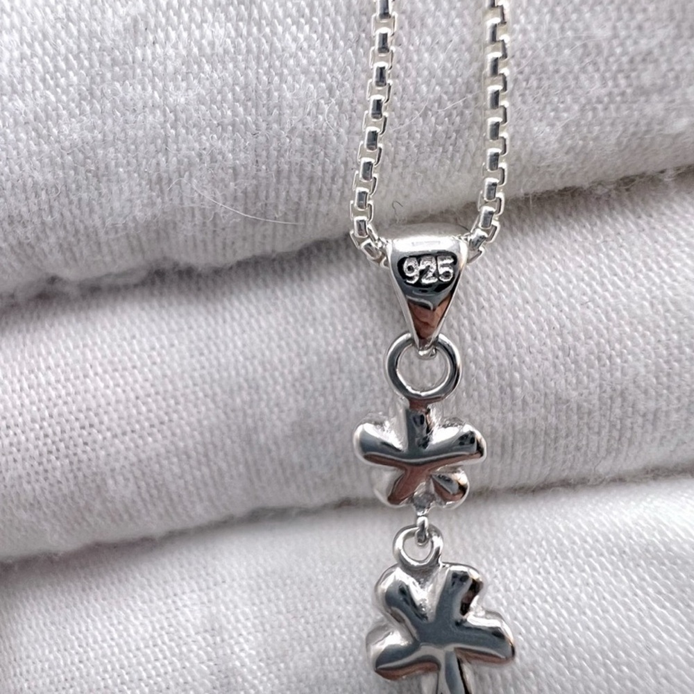 .925 Sterling Silver Plumerias Necklace with Cz Accents - Picture 9 of 13